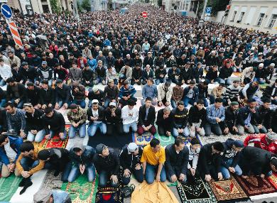 Мусульмане Москвы встретили праздник Ураза-байрам