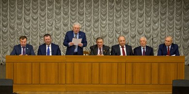 Владимир Долгих переизбран председателем правления Красноярского землячества