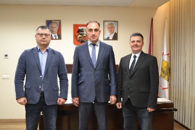 Генеральный директор МКДЦ «Дом Москвы» в Ереване Ваграм Карапетян провел встречу с проректором АГПУ