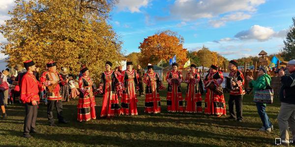 Казаки представят свои традиции и культуру на фестивале славянского искусства «Русское поле»