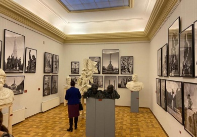 В Российской Академии Художеств открылась выставка Салавата Щербакова