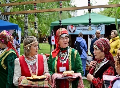 Праздник "День народов Среднего Урала" приглашает в гости в Свердловской области