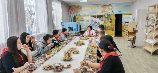 О силе единства народов России рассказали школьникам Магаданской области